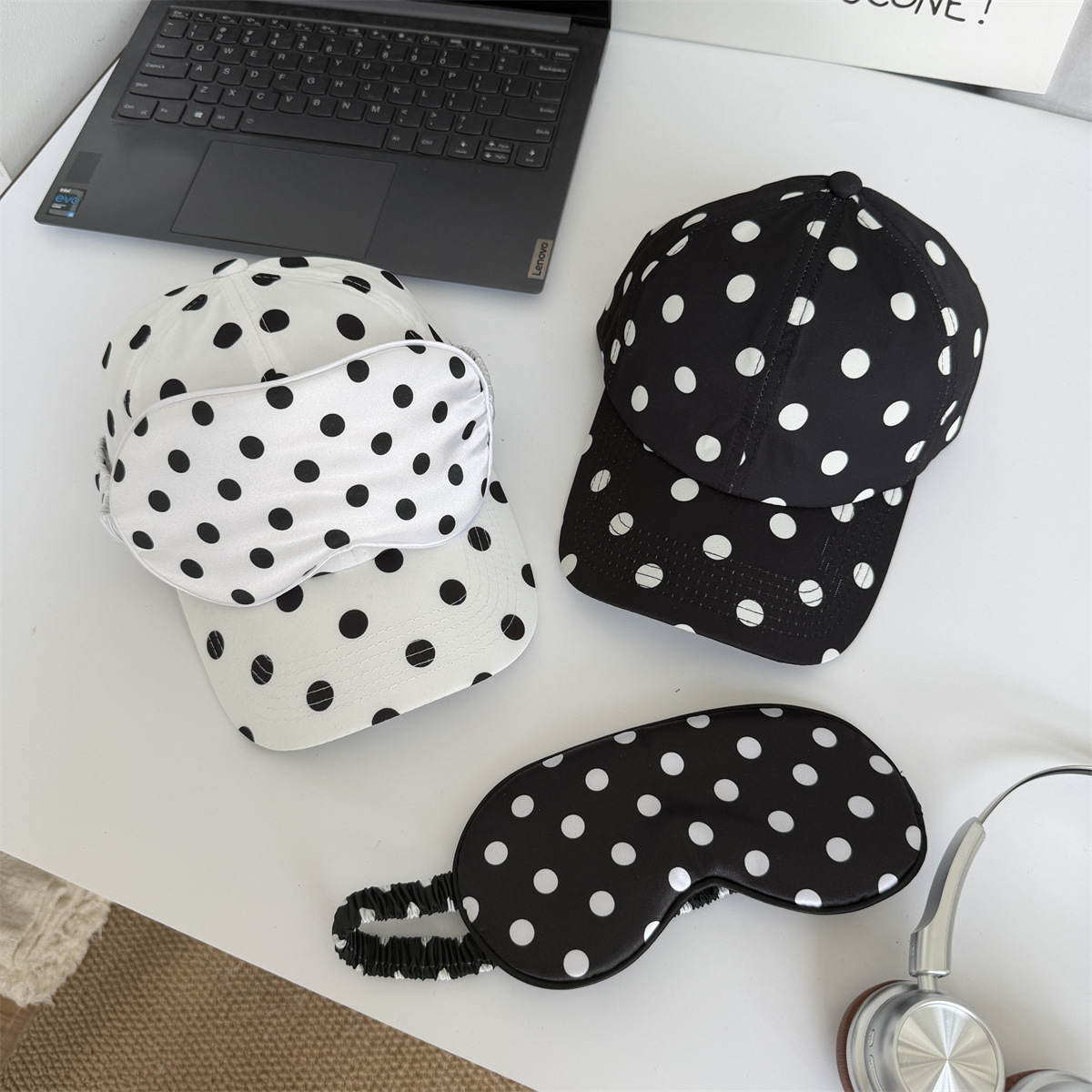 Set 2 Pezzi Cappello da Baseba - Travel Accessories Kit For Women recensione e prezzo