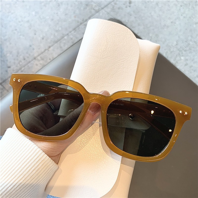 Occhiali da sole quadrati over - Travel Accessories Brand recensione e prezzo